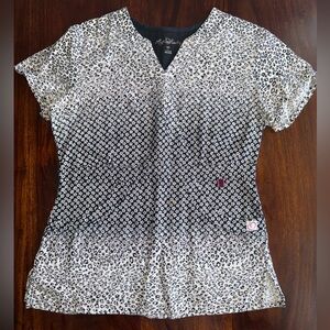Women’s scrub top